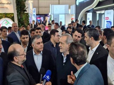 بازدید ویژه رئیس جمهور از غرفه نفت سپاهان در بیست و نهمین نمایشگاه بین‌المللی نفت، گاز، پالایش و پتروشیمی