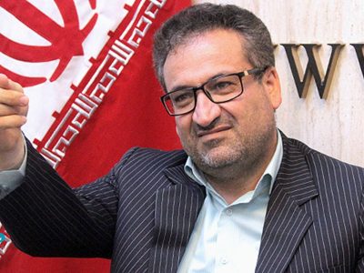 دیدار نماینده بانک دی با خانواده شهدا و ایثارگران قابل ستایش است / همه بانکها خانواده شهدا و ایثارگران را دریابند