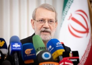 لاریجانی: آمریکاییها منتظر اسارت نظامیان خود باشند
