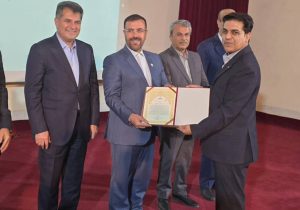 درخشش روابط عمومی آبفا شیراز در همایش سراسری مدیران روابط عمومی دستگاه های اجرایی استان فارس / انتخاب به عنوان روابط عمومی منتخب سال ۱۴۰۴