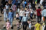 فاصله انتظار و واقعیت؛ عادتوارههای طبقه متوسط در ایران