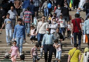 فاصله انتظار و واقعیت؛ عادتوارههای طبقه متوسط در ایران