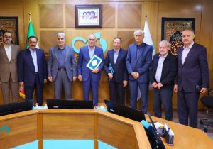 تفاهمنامه بانک دی و دبیرخانه توسعه دریامحور؛ گامی استراتژیک برای حمایت از اقتصاد مکران و تکریم ایثارگران مناطق ساحلی